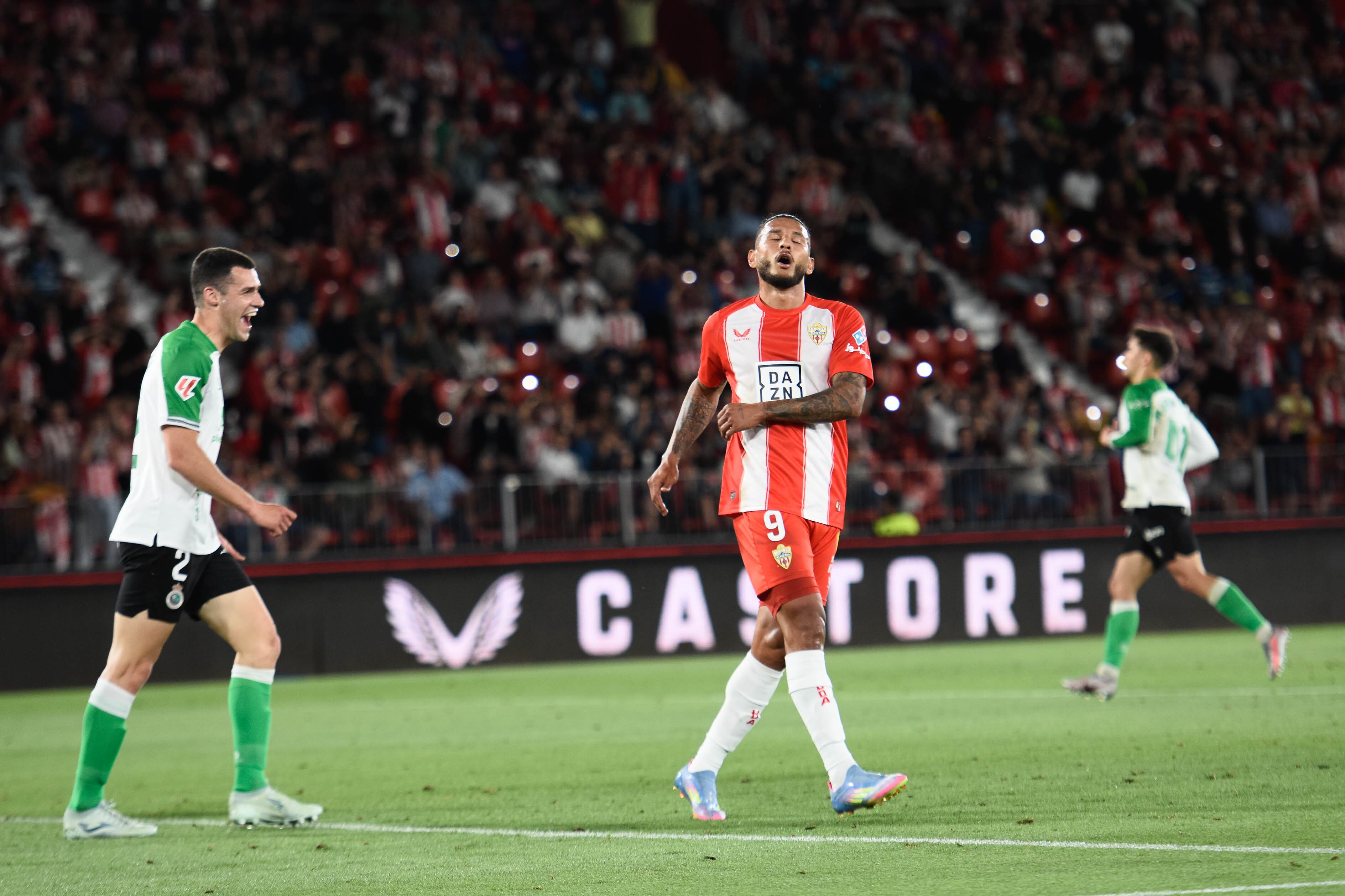 Este ‘9’ tiene tantas cosas que se necesitaría otra temporada para contar sus bondades.