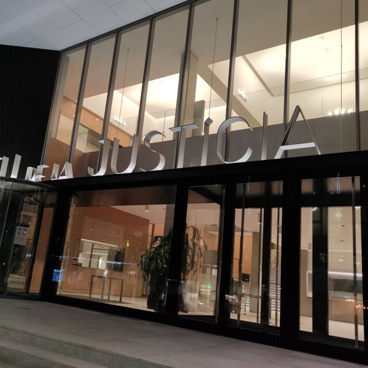 Els sindicats públics denuncien al Govern per no augmentar els complements salarials