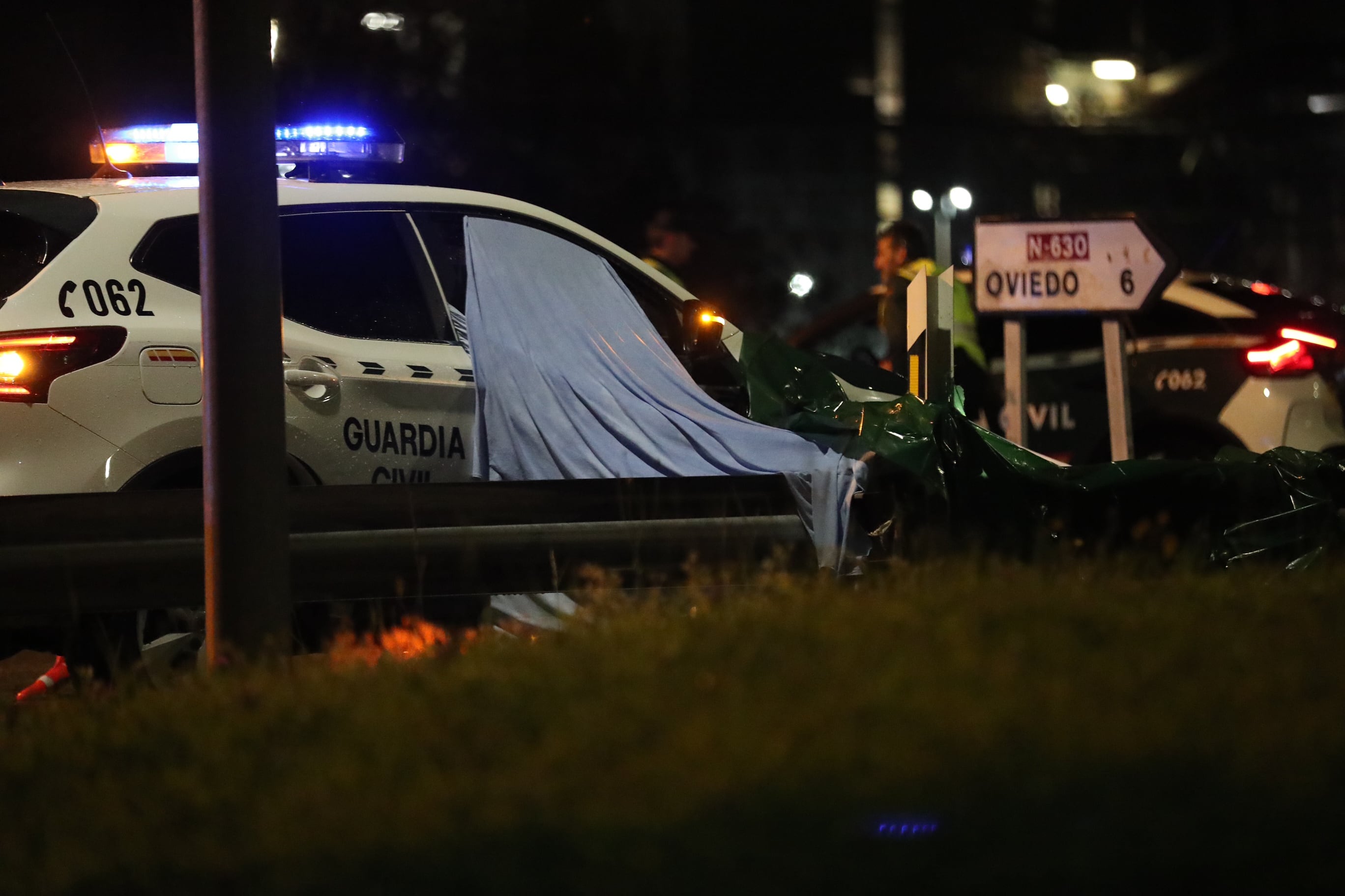 La Guardia Civil ha detenido este lunes a un hombre de 46 años por presuntamente matar y decapitar a su padre en el concejo asturiano de Ribera de Arriba, han informado desde la Comandancia de Asturias. EFE/ J.L.Cereijido