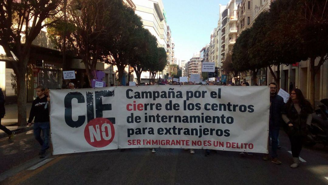 Foto de una manifestación de CIEs NO