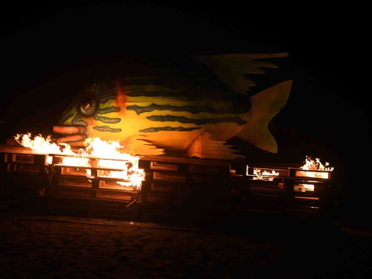 El Carnaval Pirata de San Bartolomé puso el colofón con la quema del Guachinango