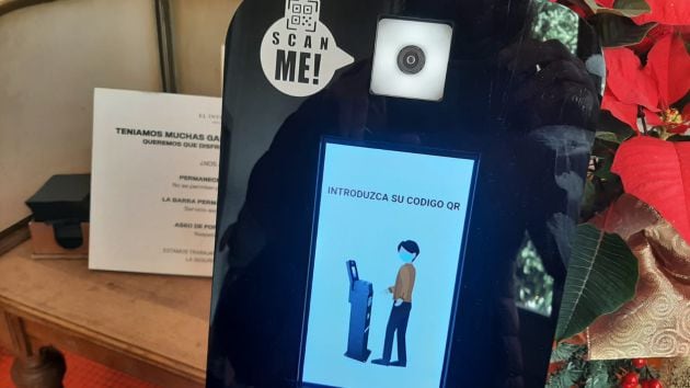 Scaner para pasar el código QR del pasaporte Covid