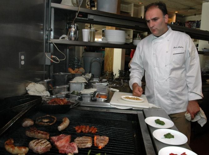 Foto de archivo del cocinero español en Washington.