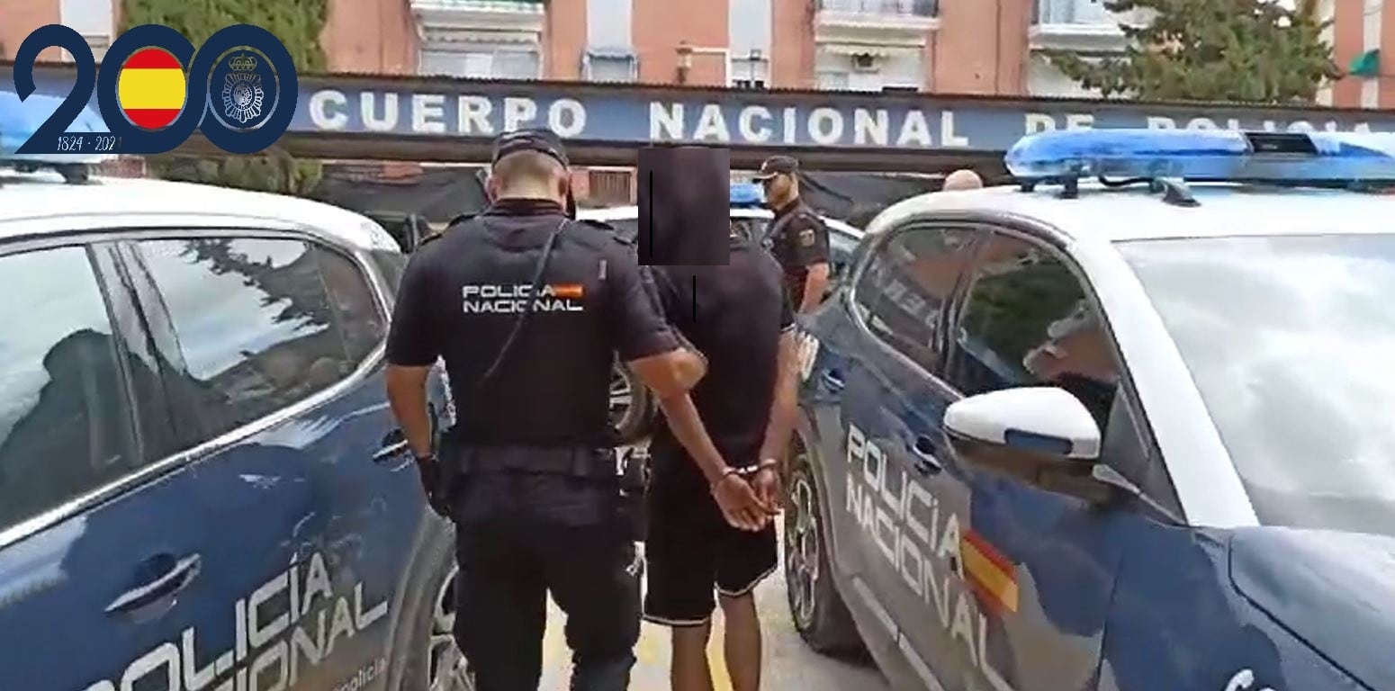 La Policía Nacional detiene a un hombre por amenazar con arma blanca a otro en la puerta de un centro de salud de Molina de Segura