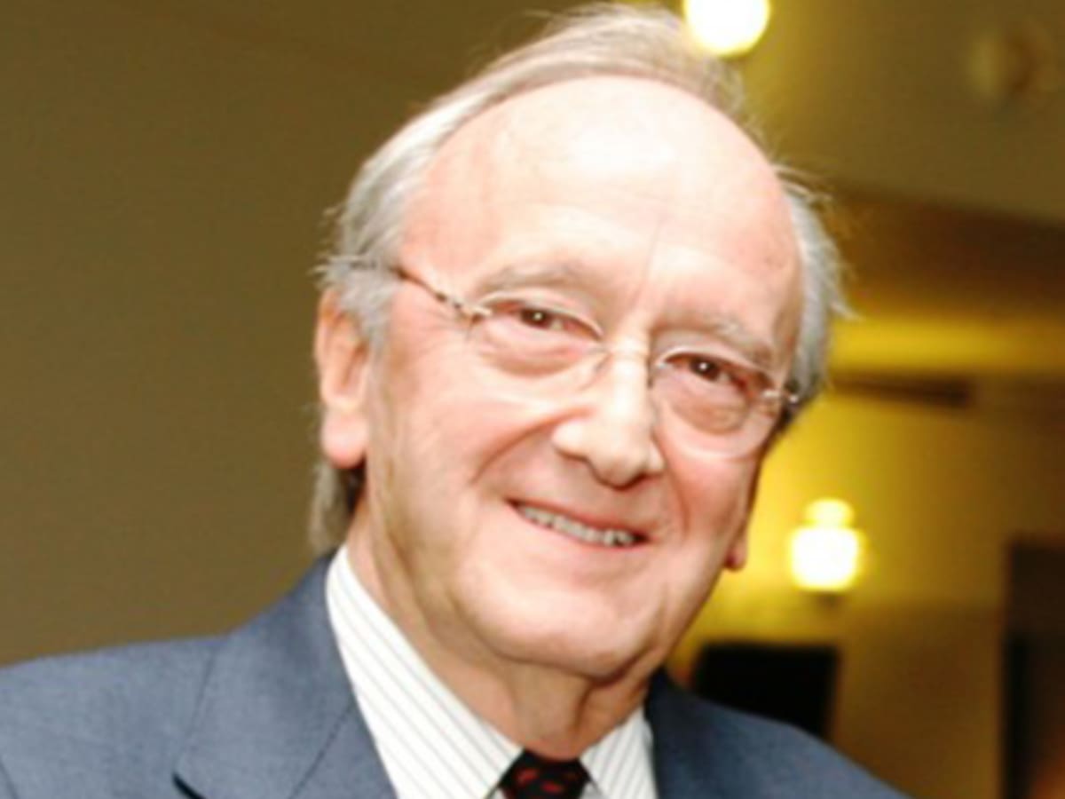 Muere a los 89 años el exministro de Exteriores Carlos Westendorp, político paciente y figura clave en el diálogo diplomático