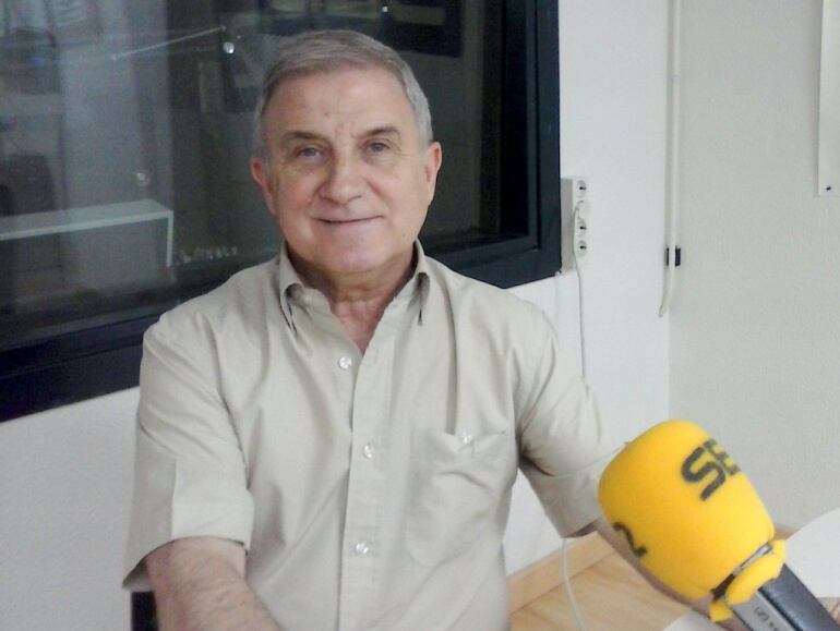 Francis Valero, miembro de ADOC, en Vinalopó Hoy por Hoy ha hablado del DVD recordatorio de los Festivales de Ópera en Elda