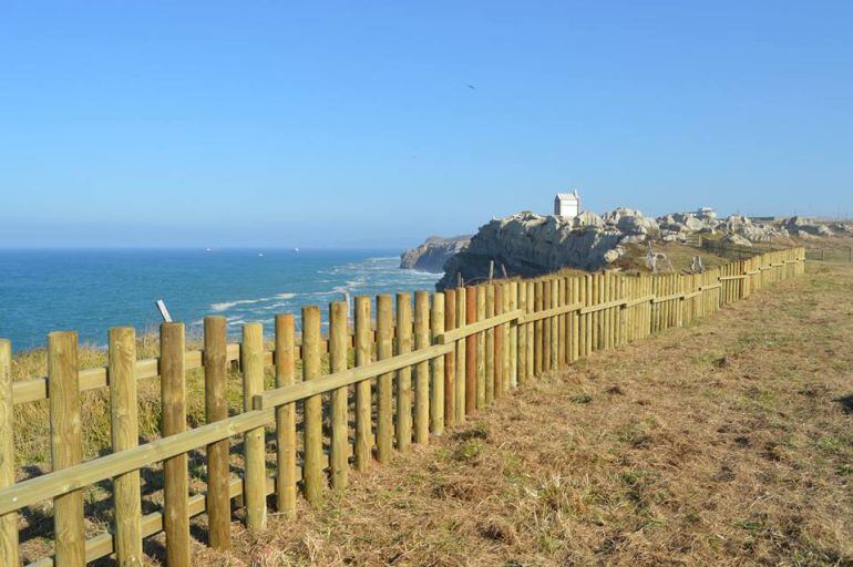 La senda costera de Santander, que une el Faro de Cabo Mayor y la Virgen del Mar