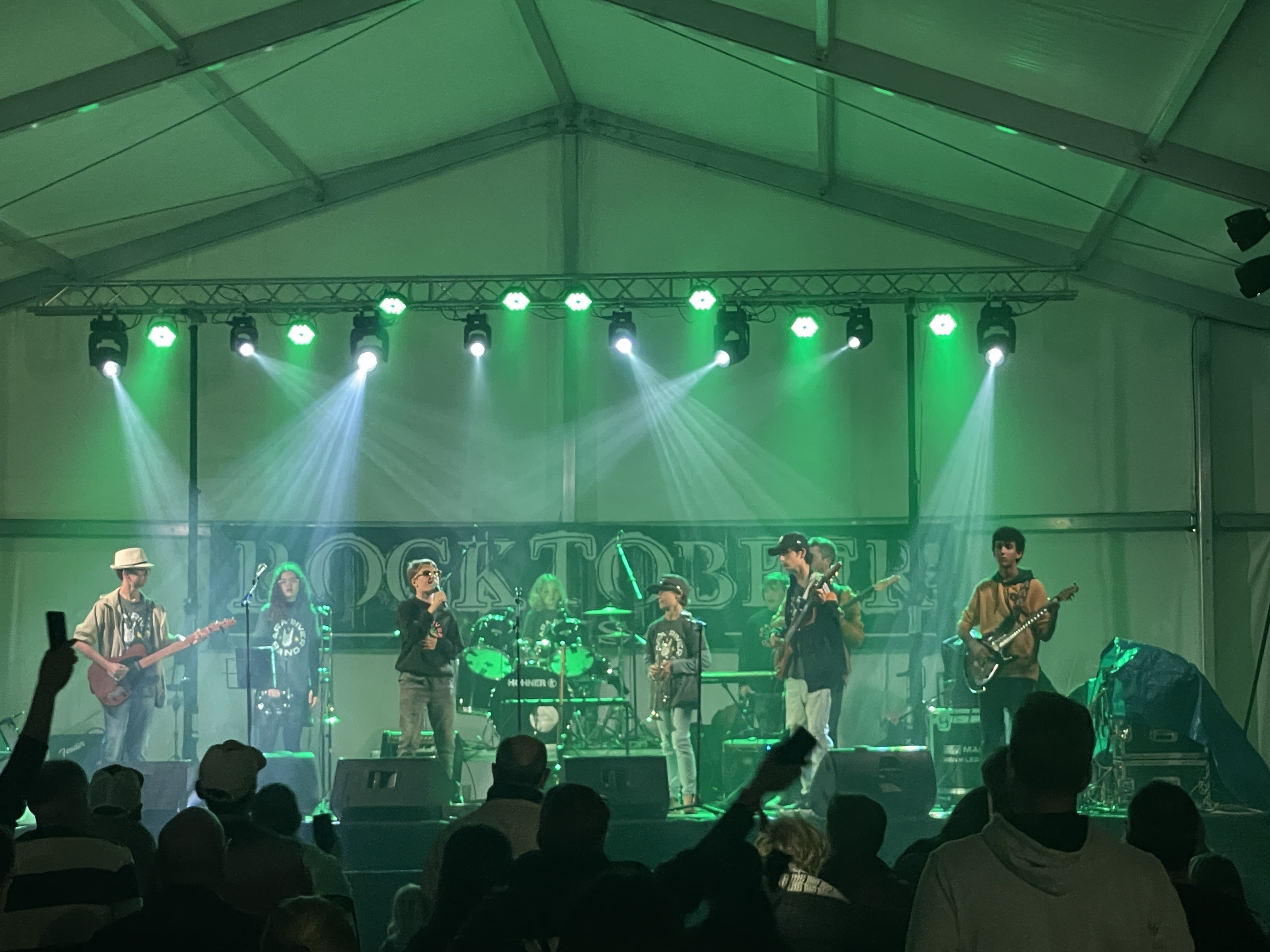 El festival Rocktobeer se celebra en Aínsa