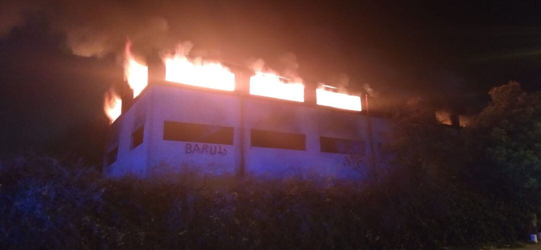 Las llamas han sido sofocadas después de la colaboración entre los bomberos de Alcorcón y Leganés