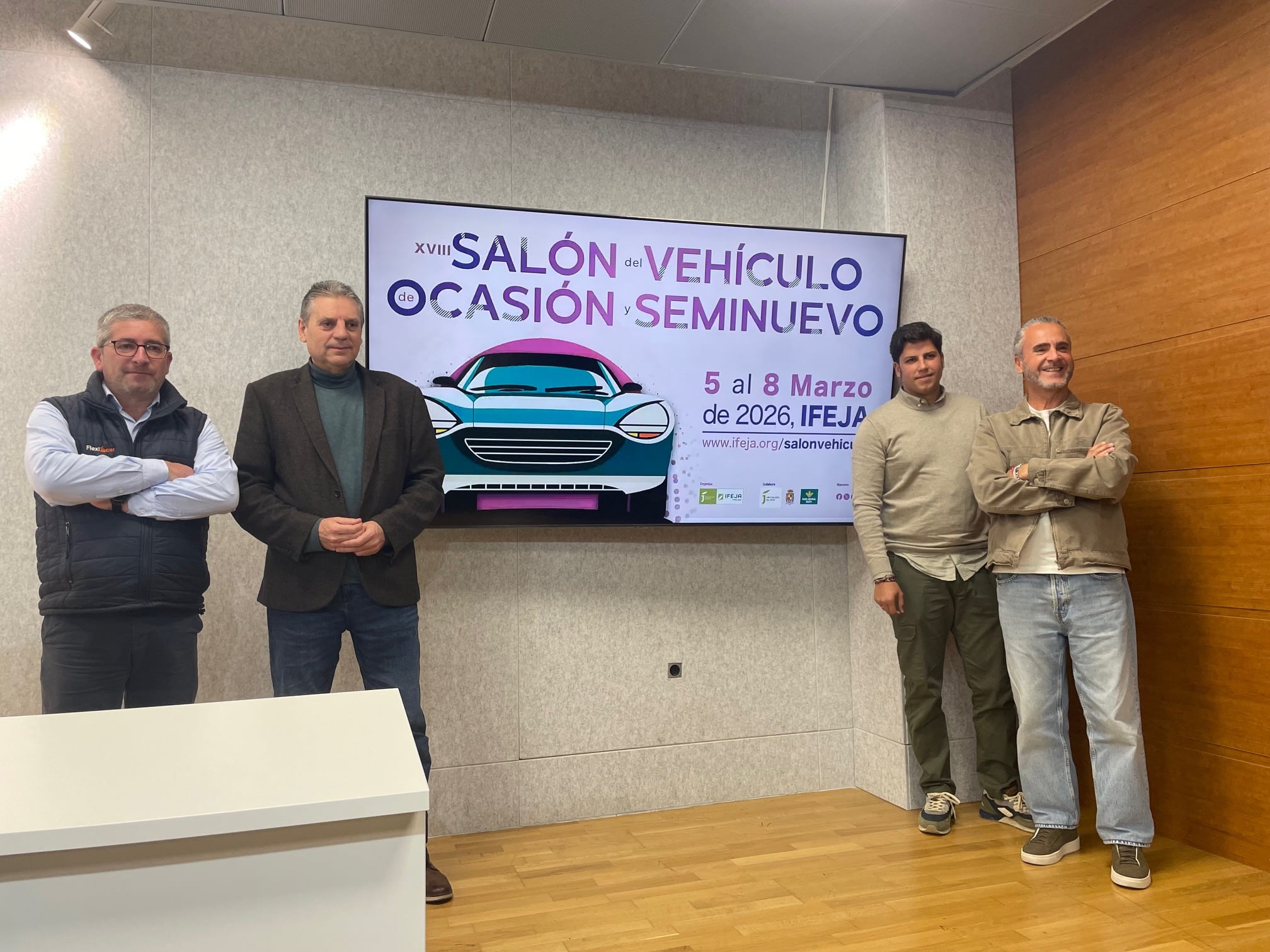 Momento de la presentación de Factory Cars 2026, el gerente de IFEJA, Ángel Vera (2 º por la izqda.), acompañado representantes de empresas participantes