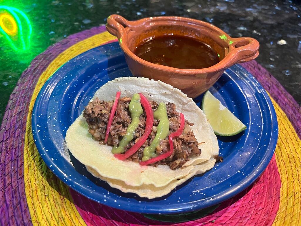 Taco de birria de rabo de toro, de Valletako.