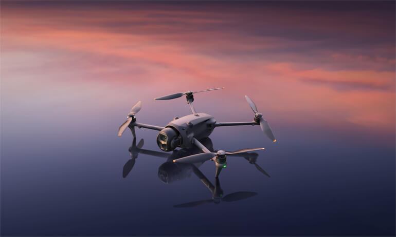 Así es el nuevo DJI Mavic 4 Pro.