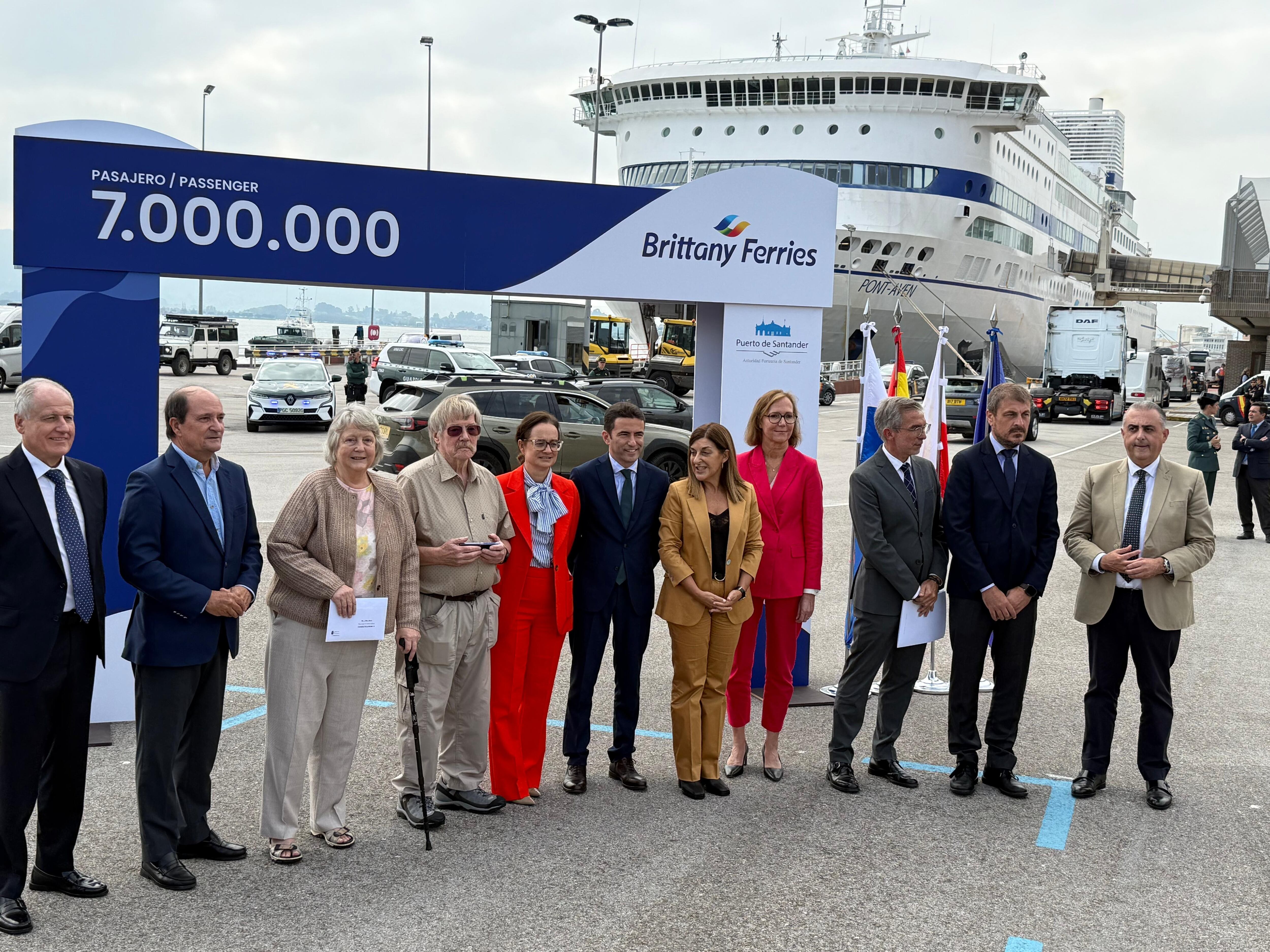 El pasajero 7 millones ha sido el británico Mr. Short que viajaba junto a su mujer desde el puerto de Plymouth