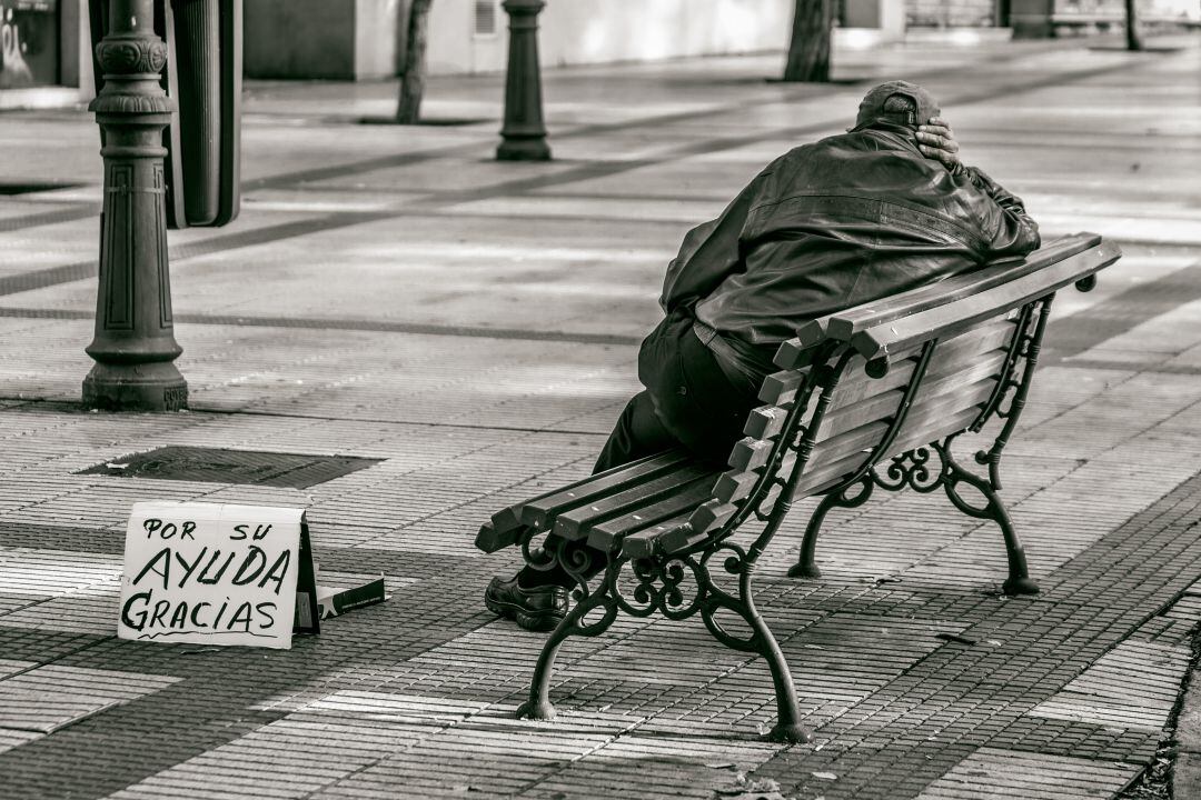 Pidiendo ayuda en la calle