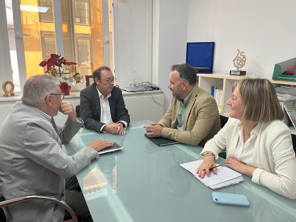 Reunión Rafa Simó con colectivos con motivo elecciones 28M