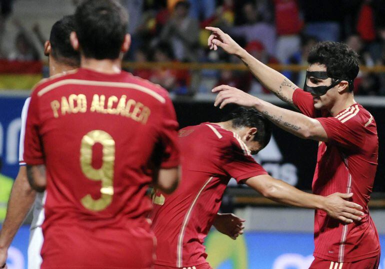 Cesc Fábregas celebra tras marcar el segundo gol ante Costa Rica