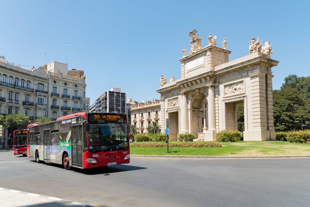 Autobús de la EMT en València (archivo)