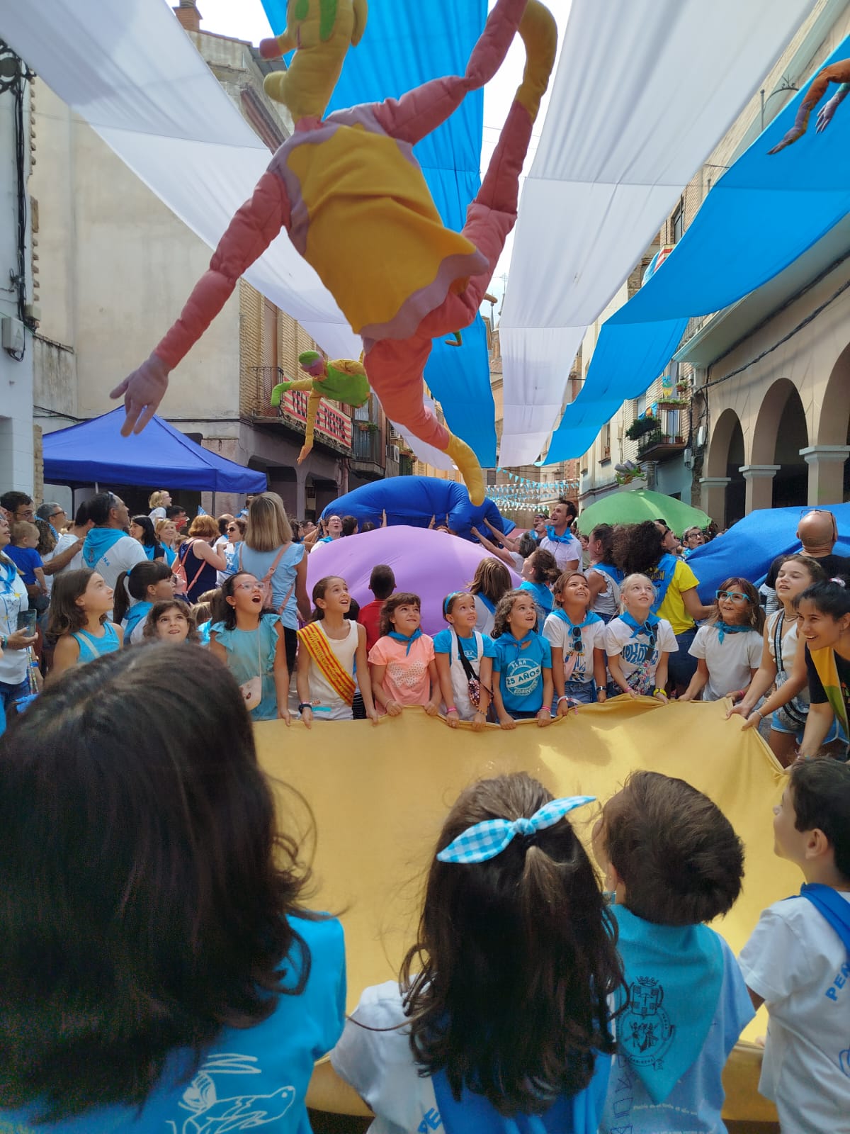 Actuación de los Titiriteros de Binéfar en Sariñena