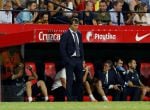 Soccer Football - La Liga Santander - Sevilla v Real Madrid - Ramon Sanchez Pizjuan, Seville, Spain - September 26, 2018 Real Madrid coach Julen Lopetegui looks dejected REUTERS/Marcelo Del Pozo