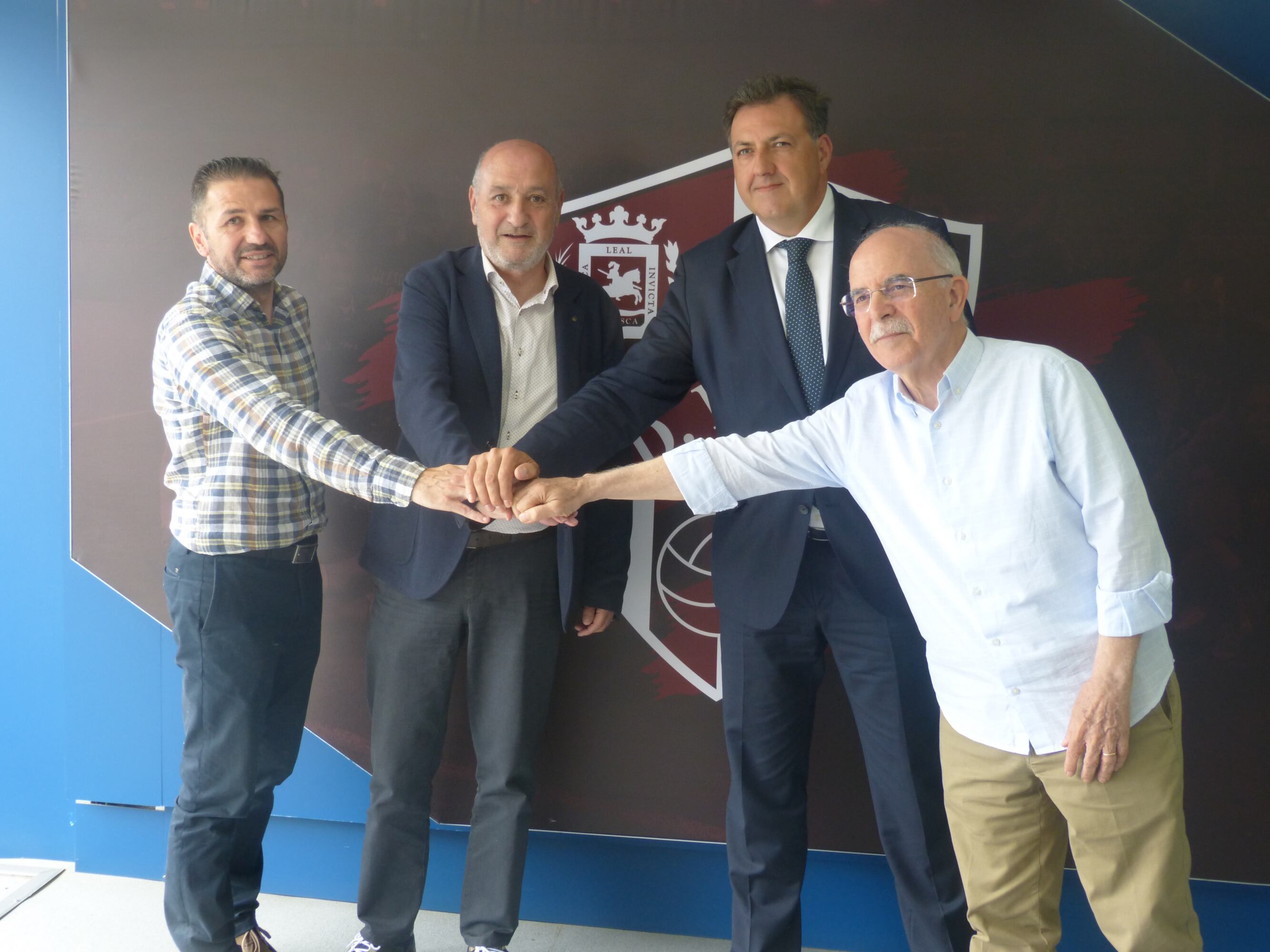 Manolo Torres formaba la comisión ejecutiva de la SD Huesca junto a Sergio Gracia, Fernando Callizo y Alberto Larraz