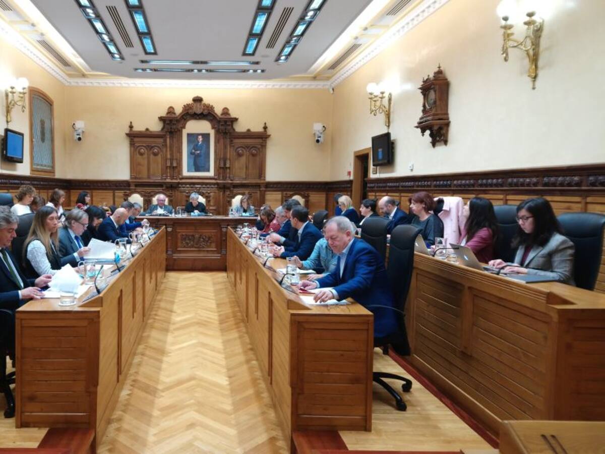 La izquierda ratifica su primer gran acuerdo del mandato