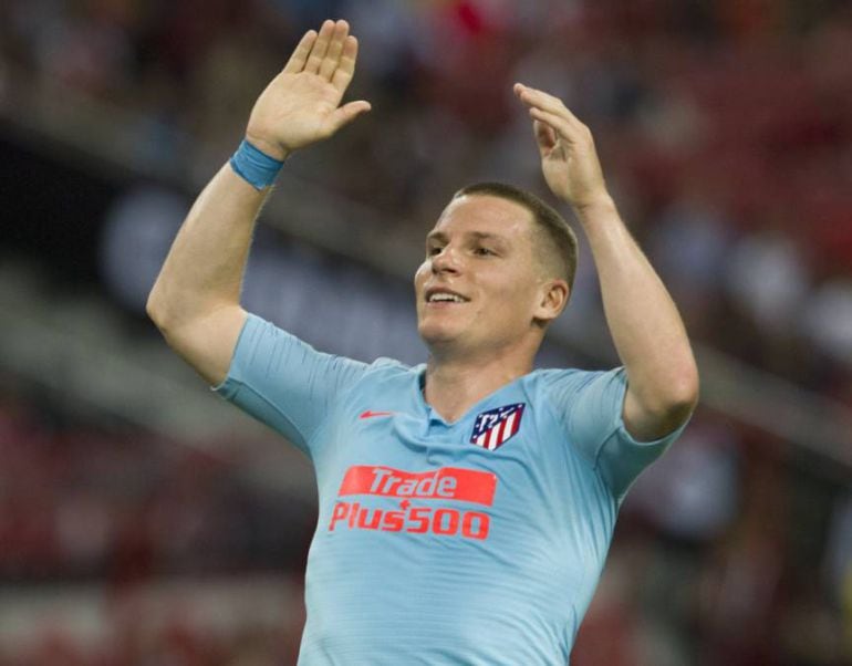 Gameiro, en el primero partido de pretemporada del Atlético ante el Arsenal