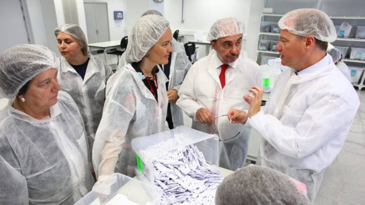 Lambán: "Rajoy debería dimitir inmediatamente y convocar elecciones"