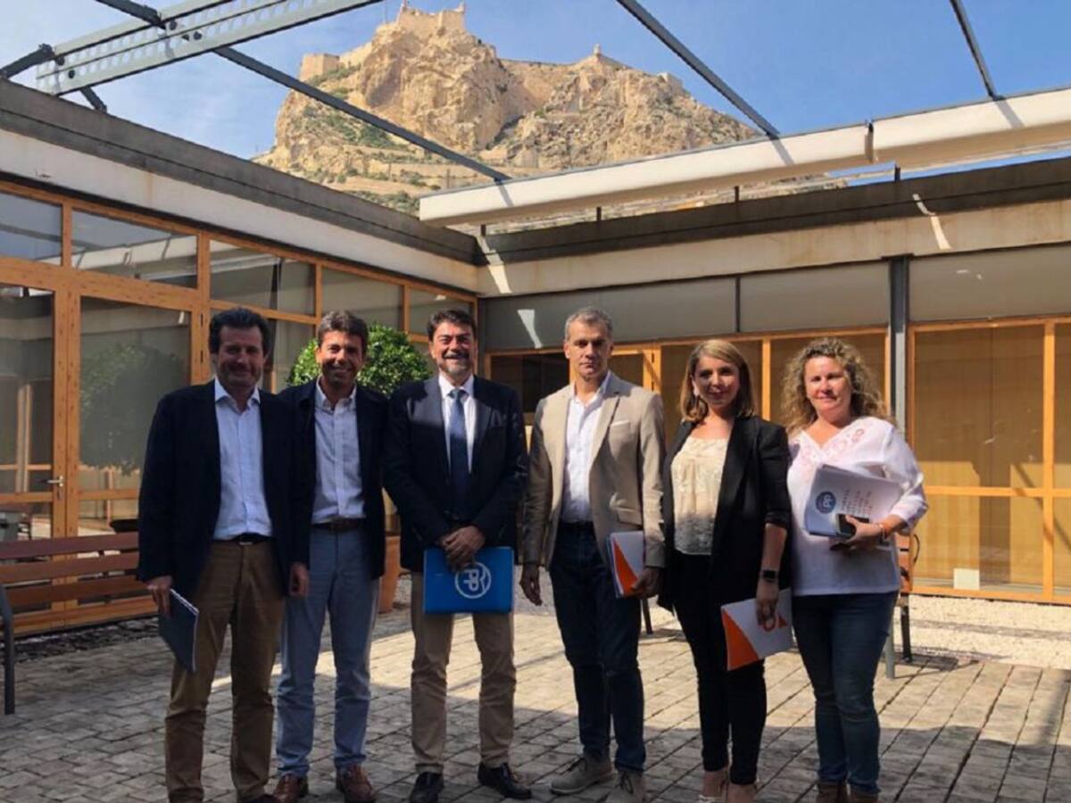 PP y CS presentan sus principios básicos para acordar gobiernos conjuntos en Ayuntamiento y Diputación