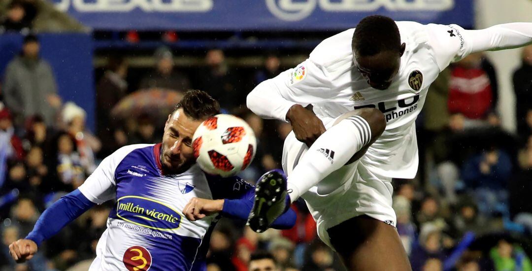 Mouctar Diakhaby, durante el partido ante el Ebro