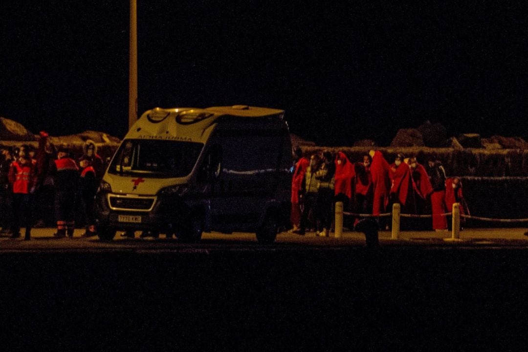 Imagen de archivo de migrantes trasladados a Arrecife el pasado martes.