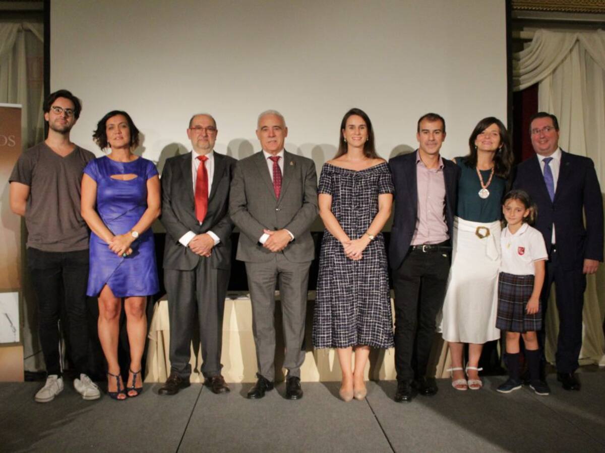 El colegio de médicos apuesta por la investigación científica