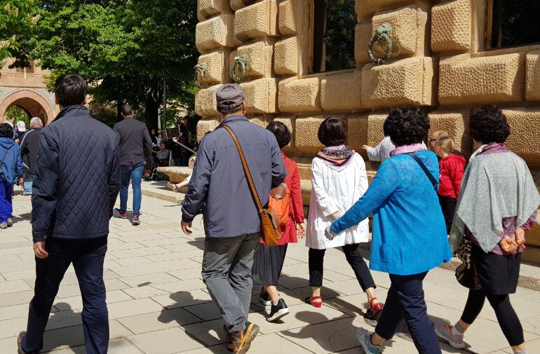 Turistas en la Alhambra (Granada)