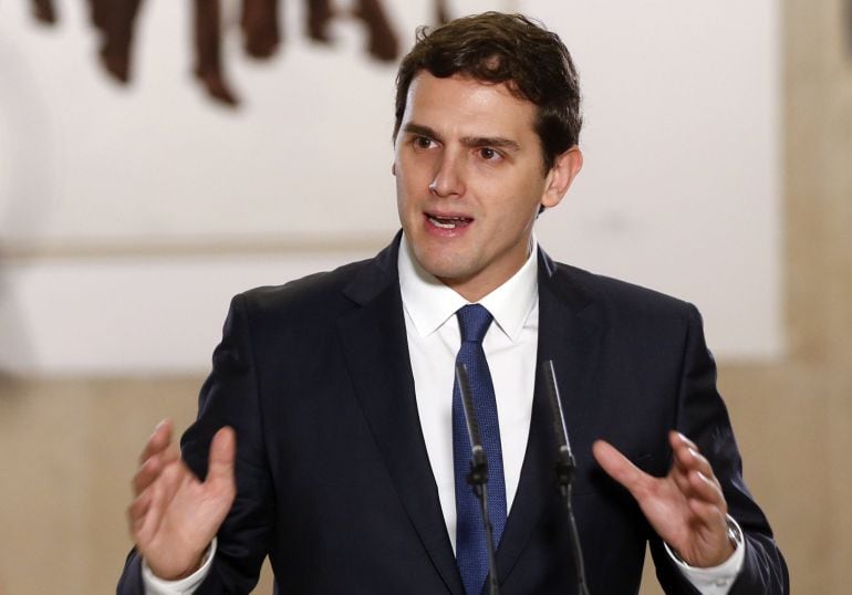 El líder de Ciudadanos, Albert Rivera, tras la firma del acuerdo con el PSOE