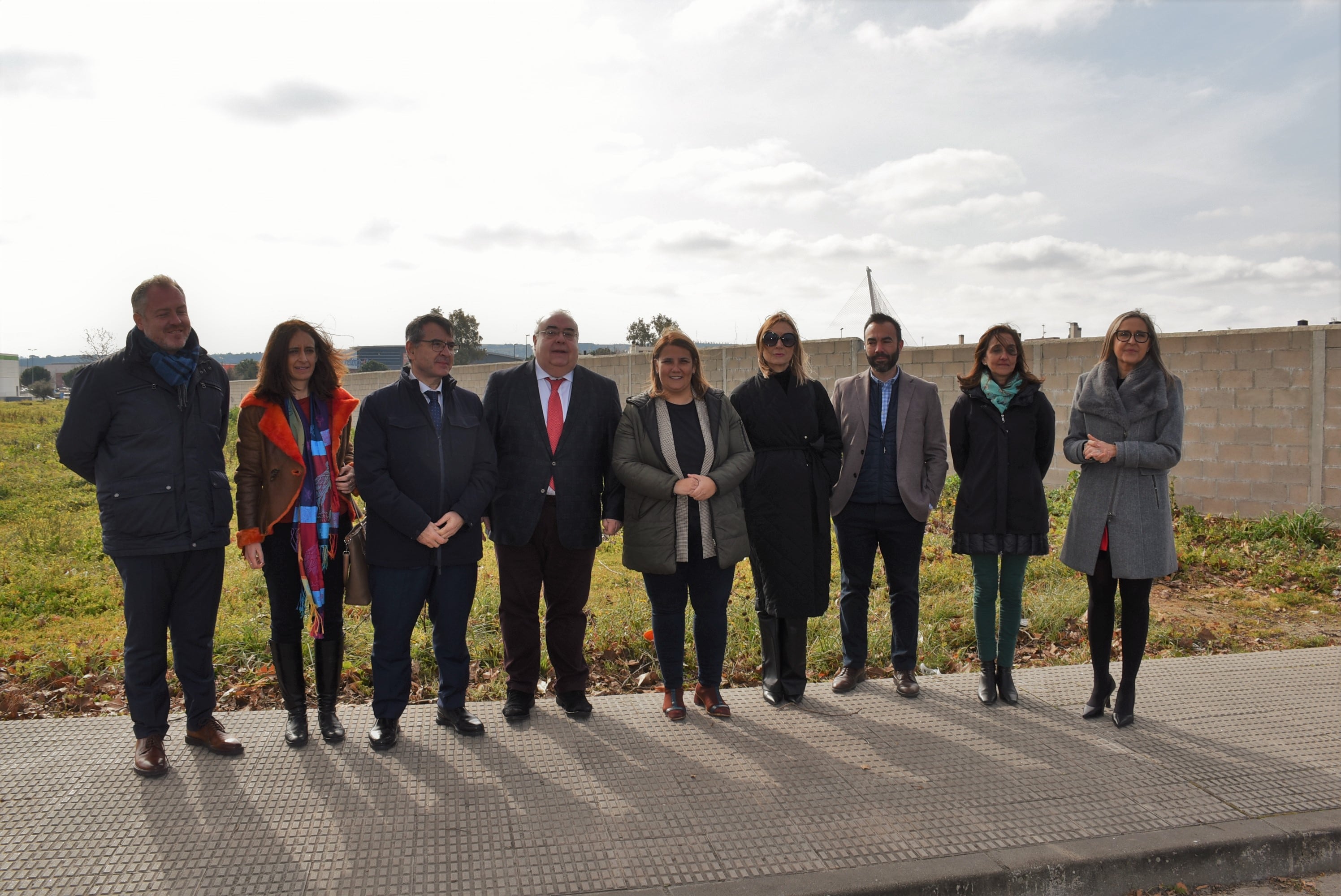 La parcela se encuentra ubicada entre el Hospital Nuestra Señora del Prado y el complejo del Parque Comercial ‘El Golf’, al lado de la Avenida de Madrid.