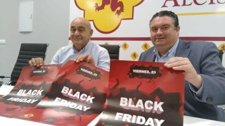 El concejal de Comcerio, José Luis Madueño, y el presidente de Alciser, Bartolomé González, en la presentación del Black Friday