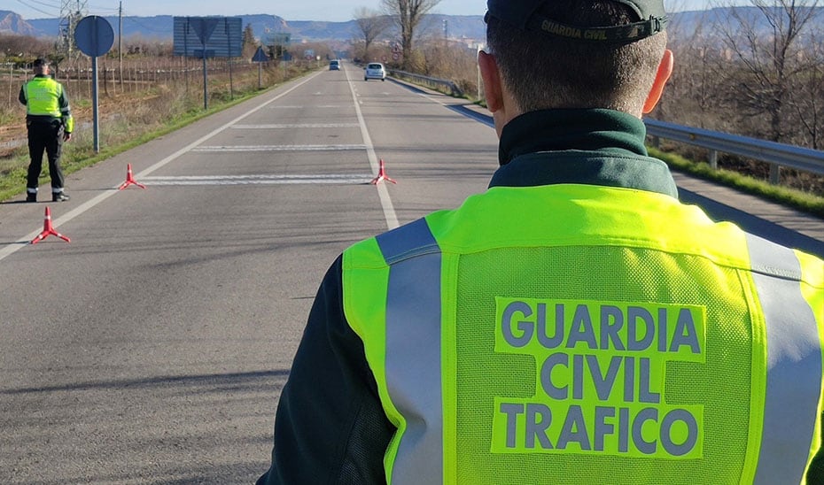 Agentes de la Guardia Civil de Tráfico.