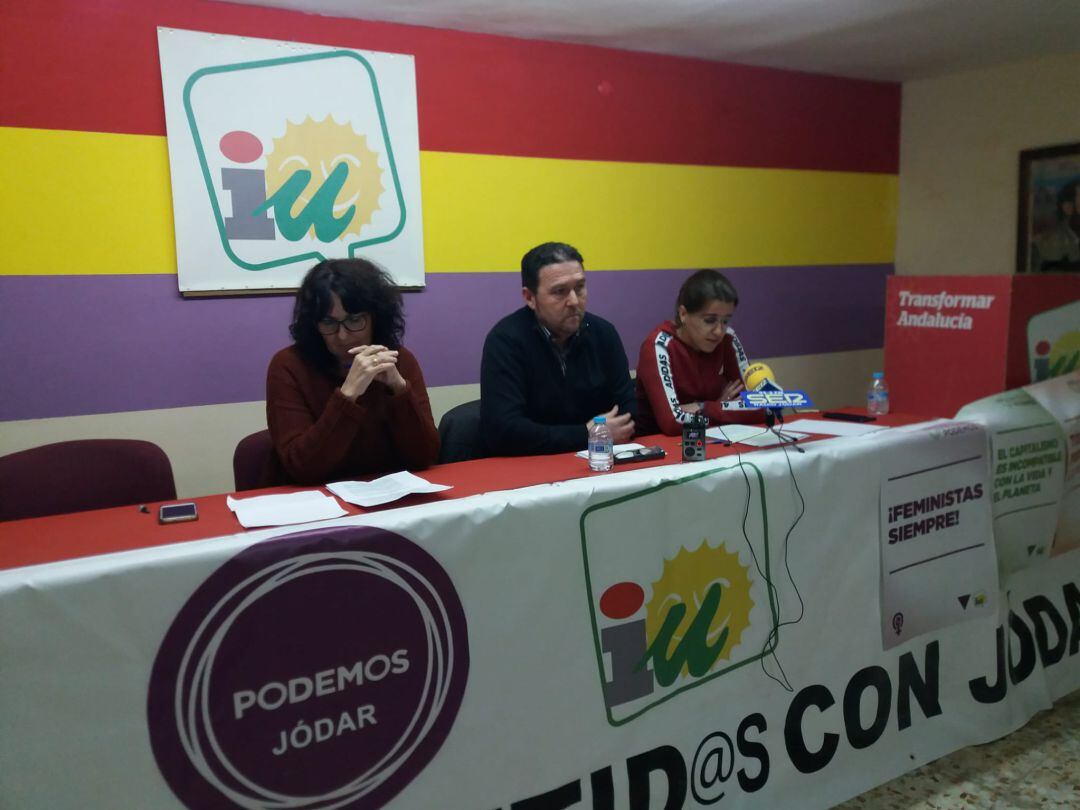 Momento de la última rueda de prensa conjunta de IU y Podemos