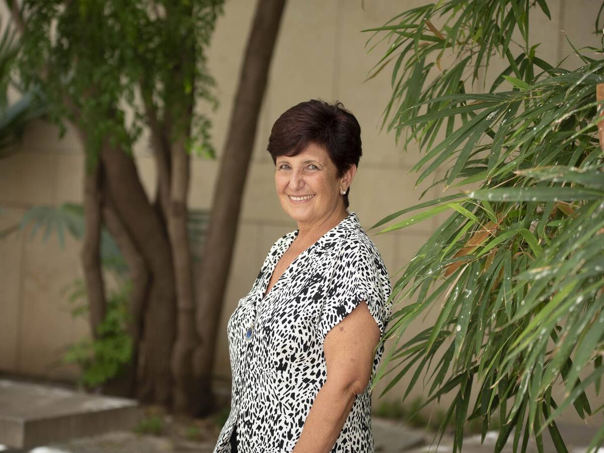 Carmen Robles renueva su mandato como decana de la Facultad de Medicina de la Universidad de Murcia