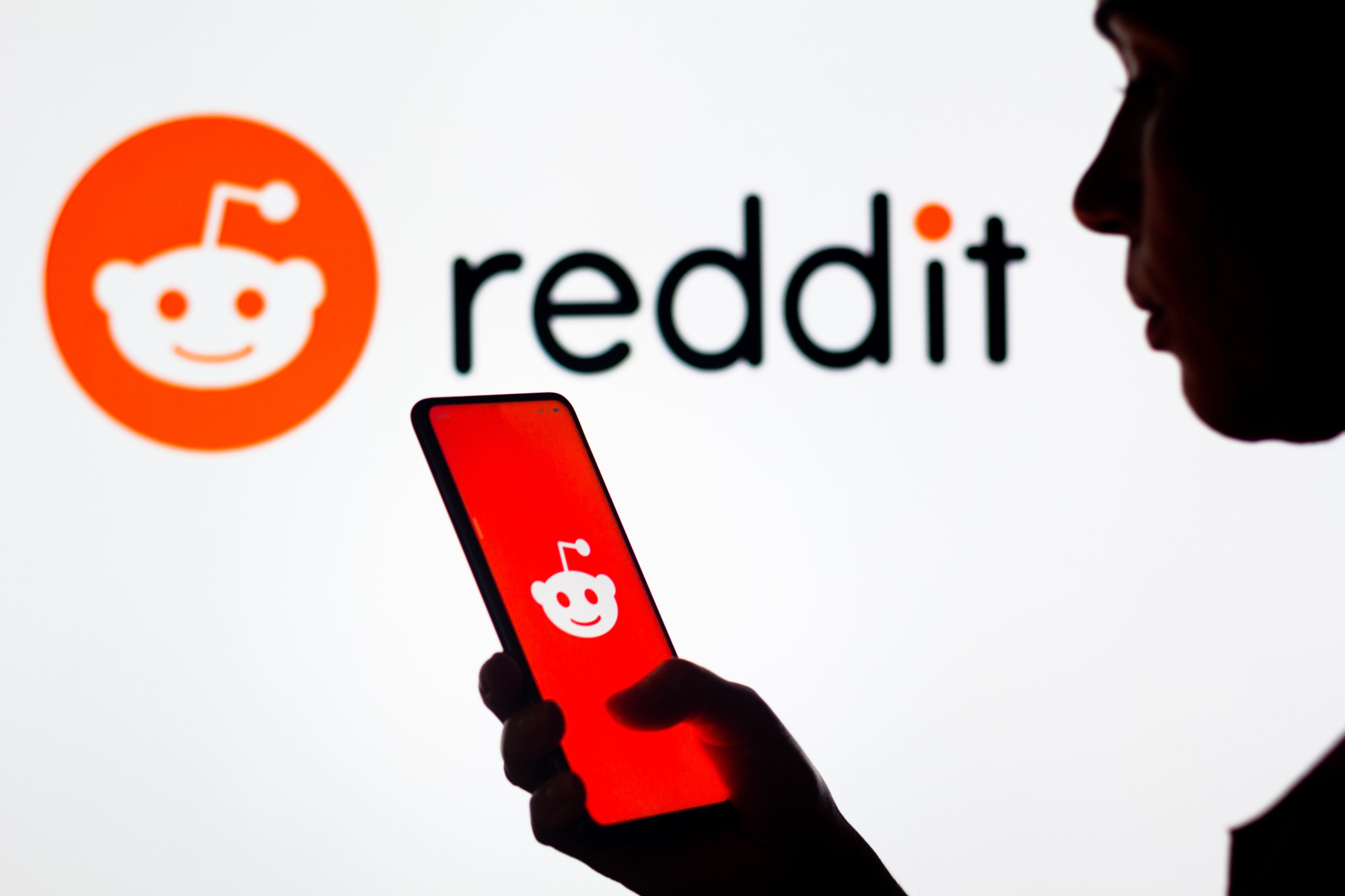 Reddit es quizá la opción menos agresiva para los que huyen de Twitter. Los usuarios tienen un Timeline donde pueden crear temas o responder alguna conversación.