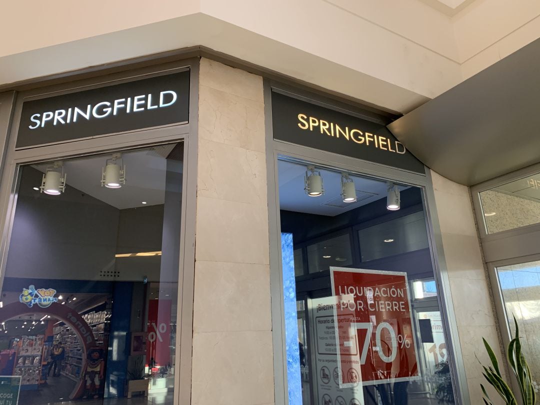 Springfield cierra su local en el Centro Comercial &quot;Las Huertas&quot; de Palencia