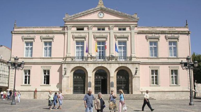 La Junta de Gobierno Local aprueba los pliegos para la adjudicación de la instalación de juegos infantiles en la Plaza del Carmen y en Huertas del Obispo