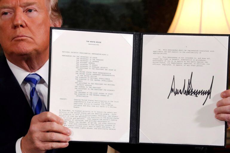 El presidente de EEUU, Donald Trump, tras firmar la ruptura del acuerdo nuclear con Irán