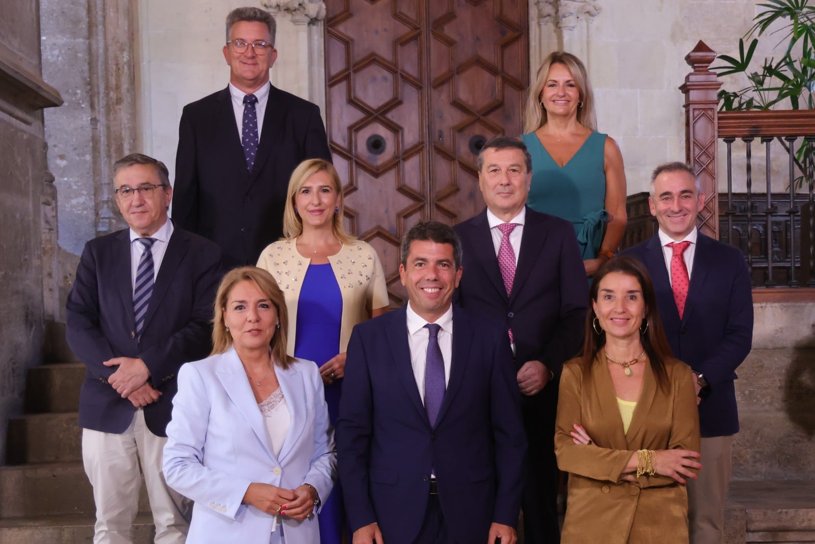 Primera foto oficial del nuevo Consell en la Comunitat Valenciana