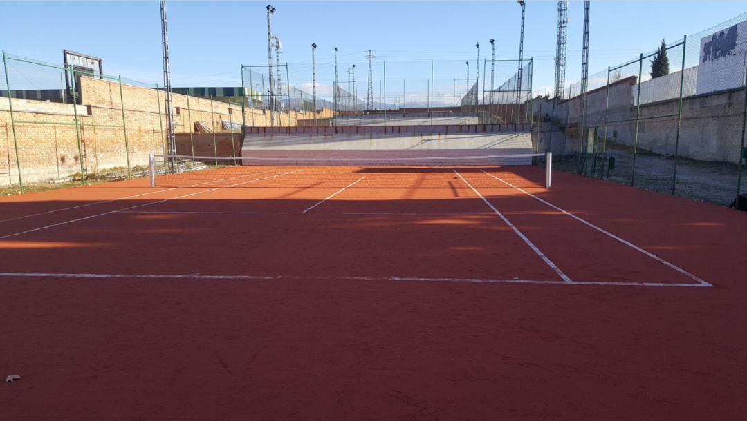 Aspecto actual de la pista con el firme renovado