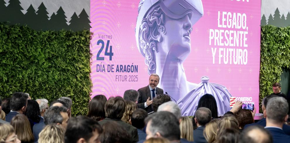 Azcón en su intervención con motivo del día de Aragón en Fitur/Fabián Simón