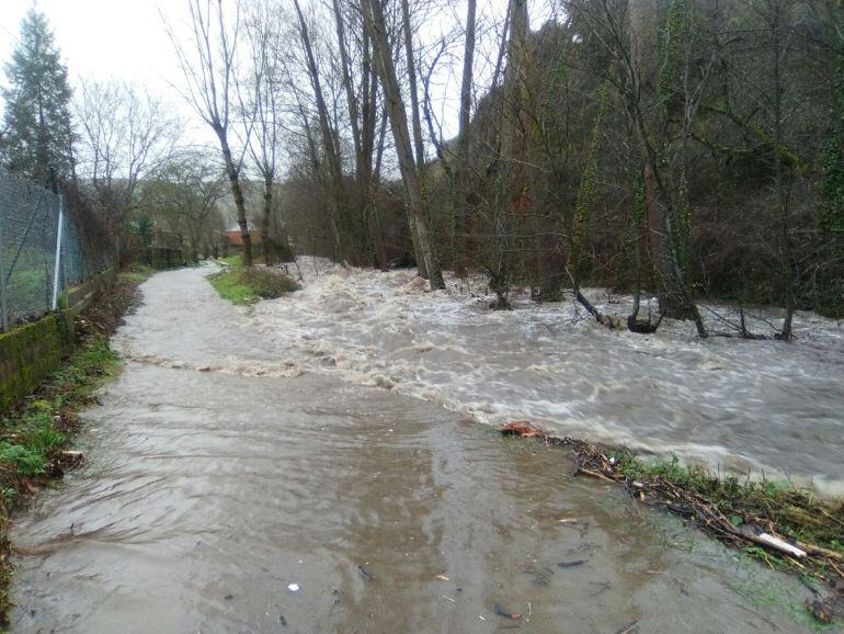 Imagen de uan de las riadas en el Bierzo