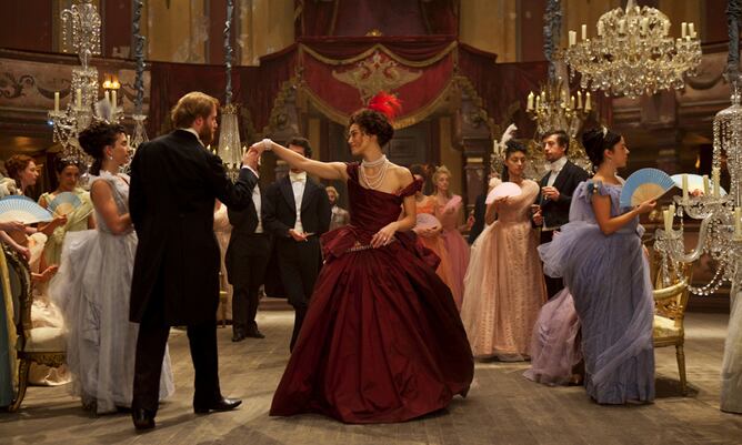 fotograma de 'Anna Karenina' (2013) de Joe Wright