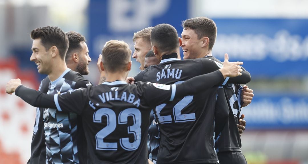 El Almería celebrando el gol de Sergio Akieme.