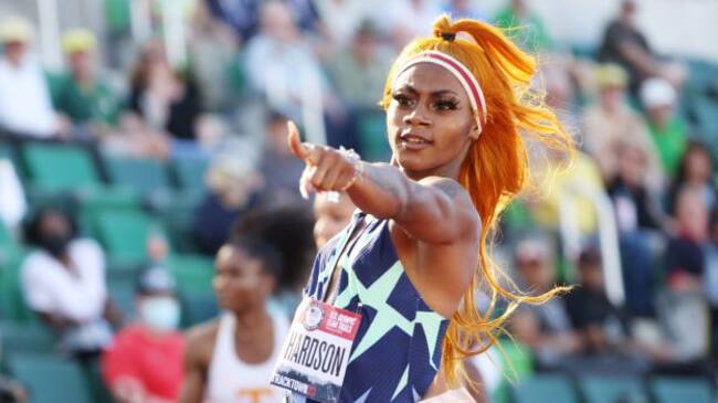 Sha'Carri Richardson festeja su victoria en Oregon