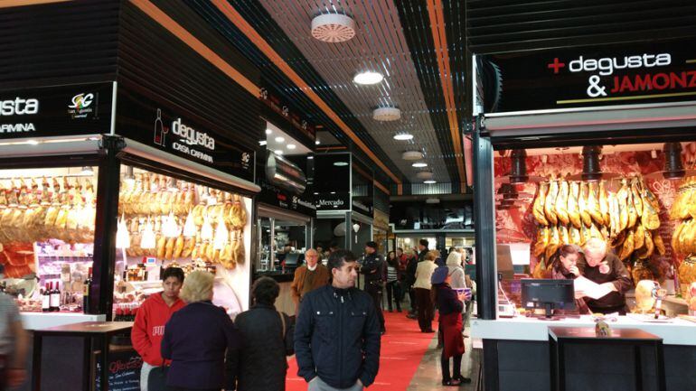San Agustín Gourmet el día de su inauguración en el mercado de San Agustín de Granada